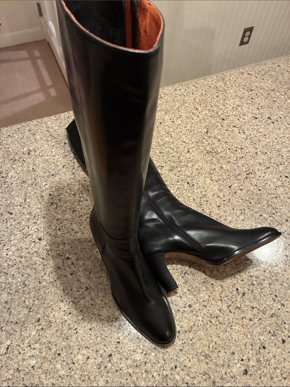 Women’s 8 Vintage J Crew Italian Leather Classic Black Leather Knee-High Boots - Picture 4 of 16